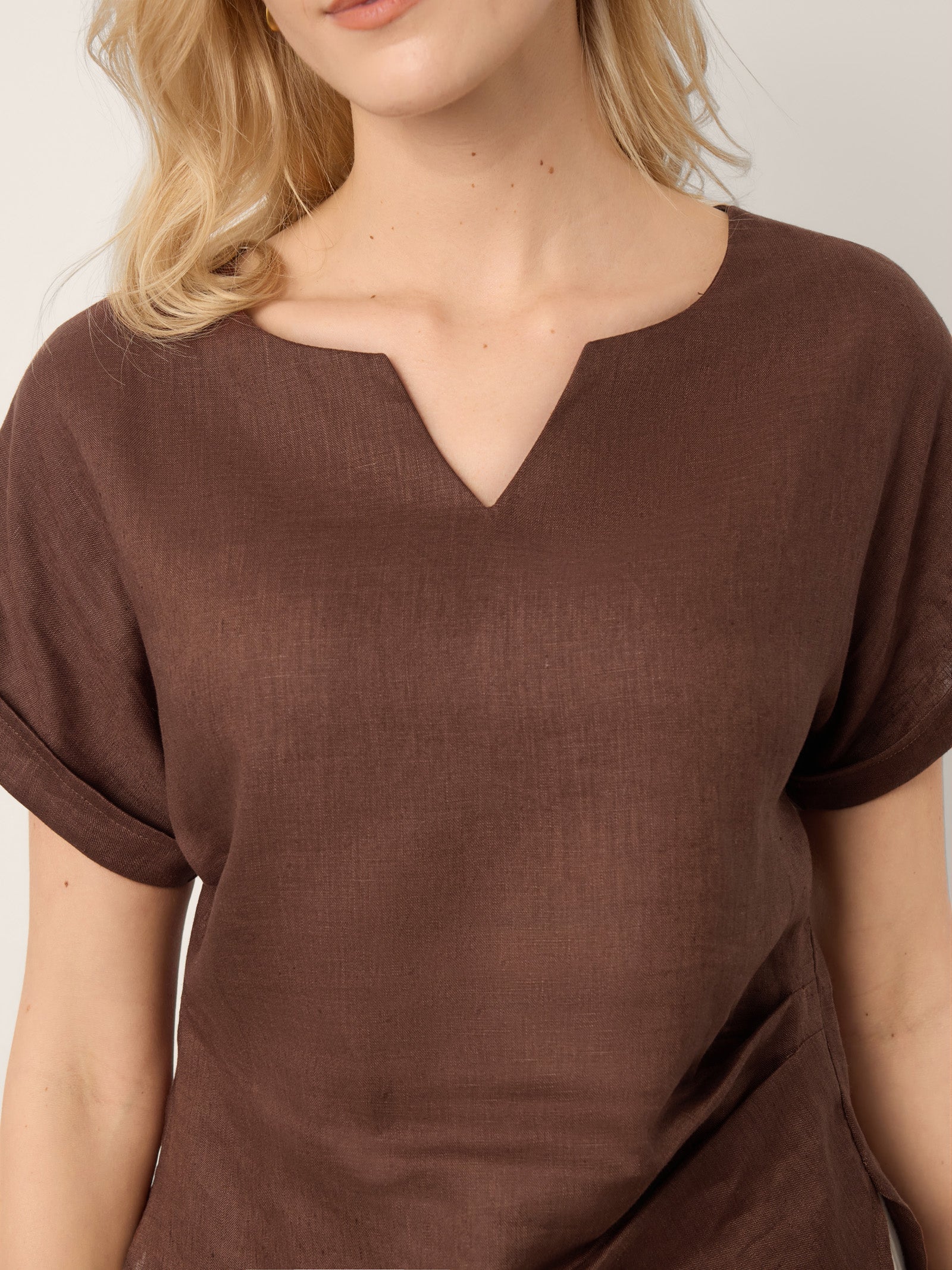 100% Linen Asymmetric Hem Side Gathered Split-Neck Top MINERVA