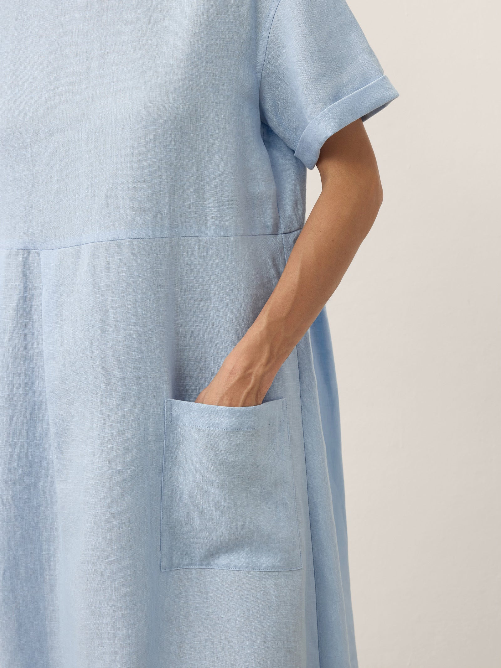 100% Linen Pinstripe Paneled Short-Sleeved Dress MORGAN