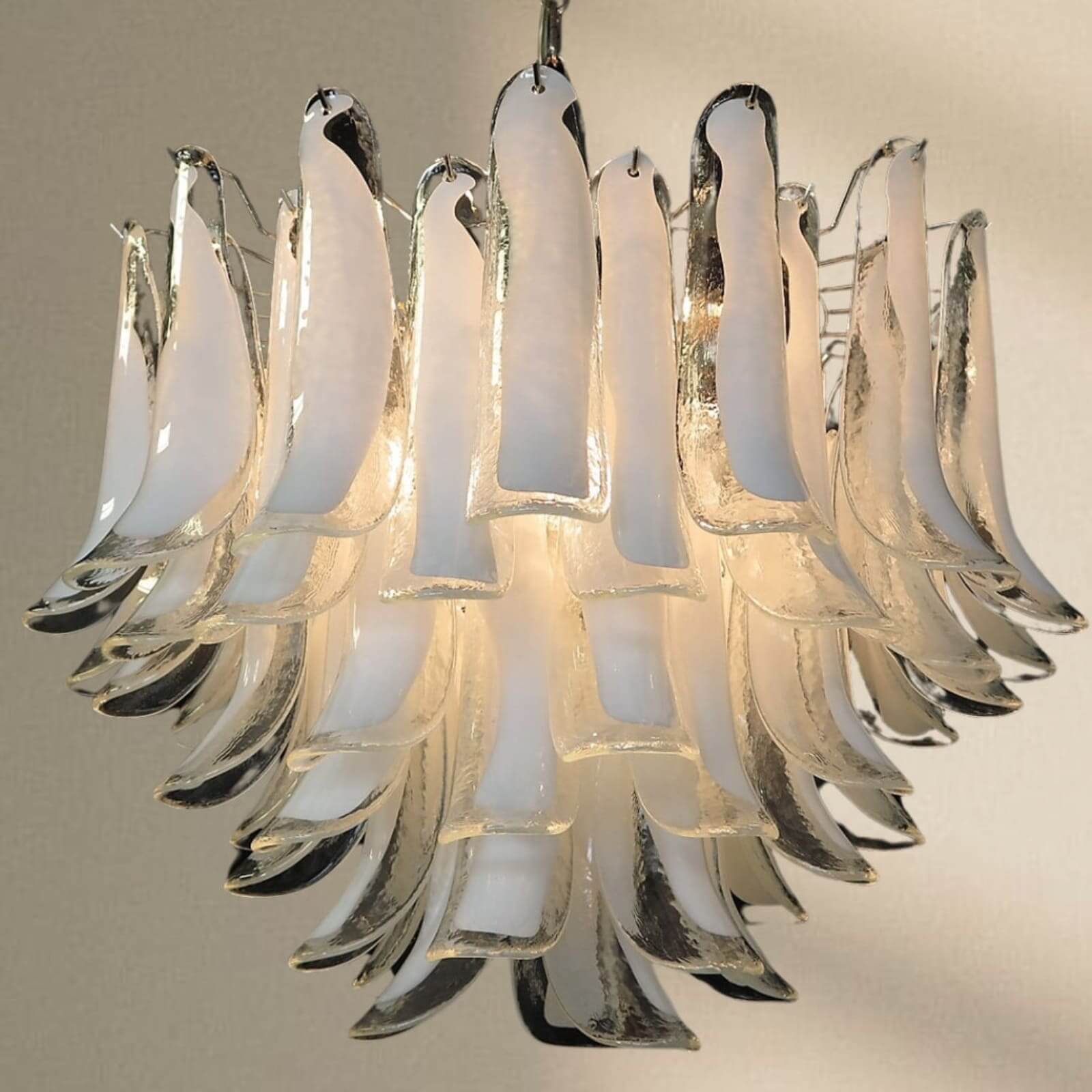 Xiravo Chandelier