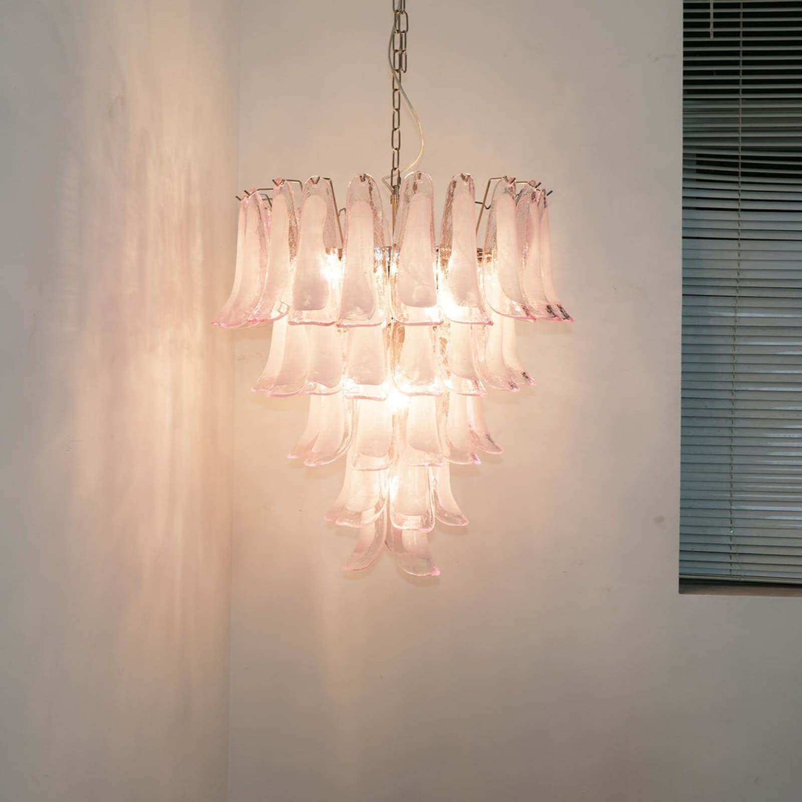 Pergi Chandelier
