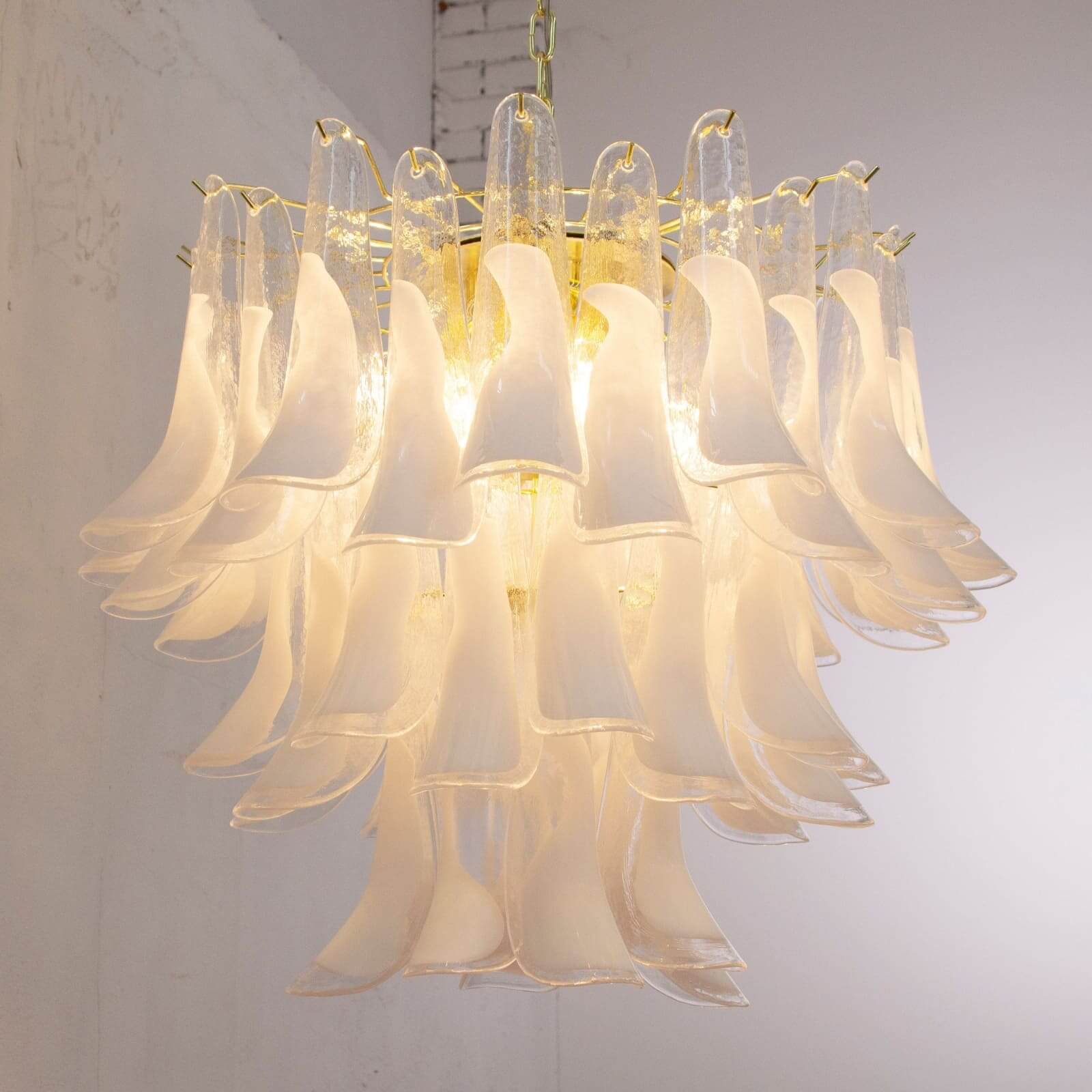 Xiravo Chandelier