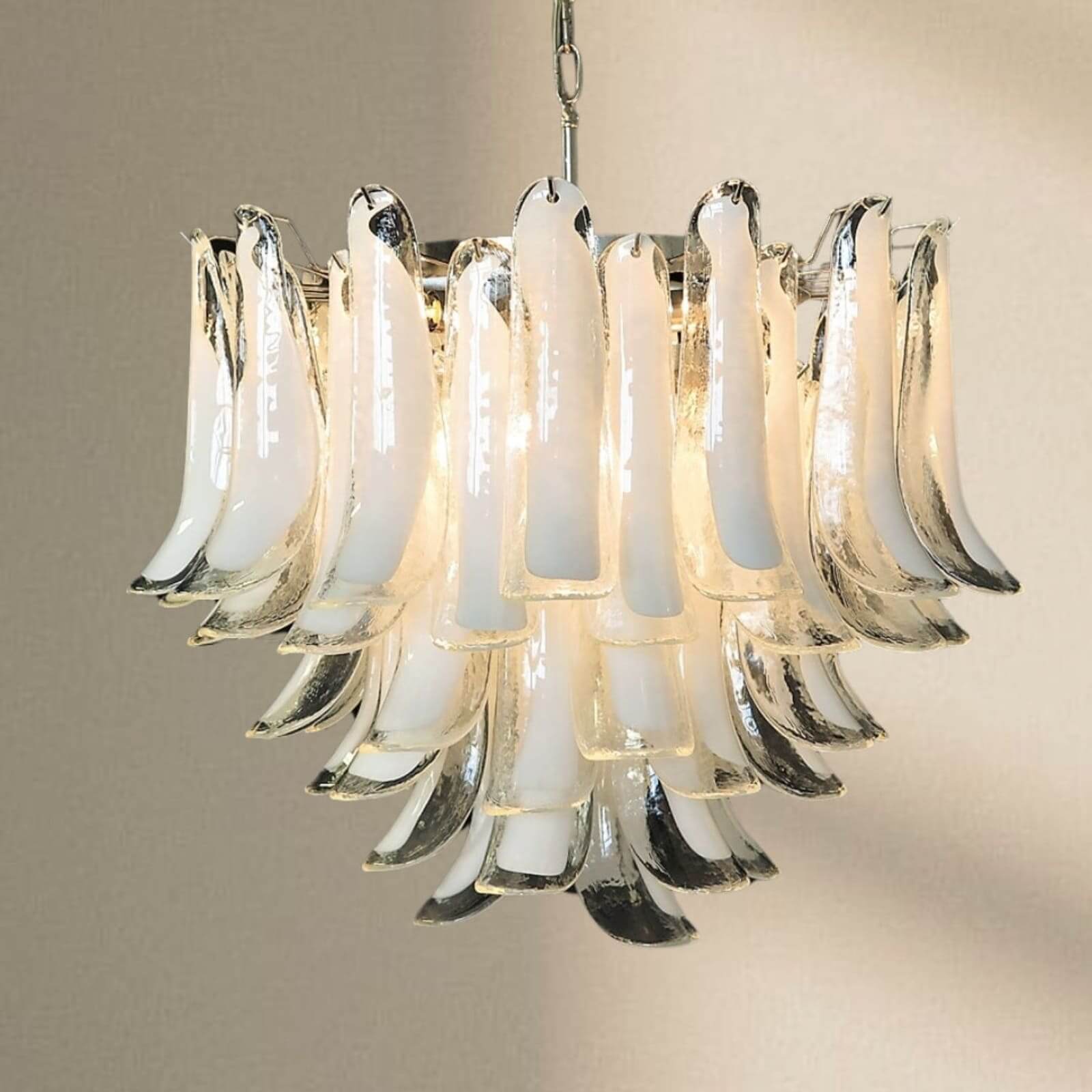Xiravo Chandelier