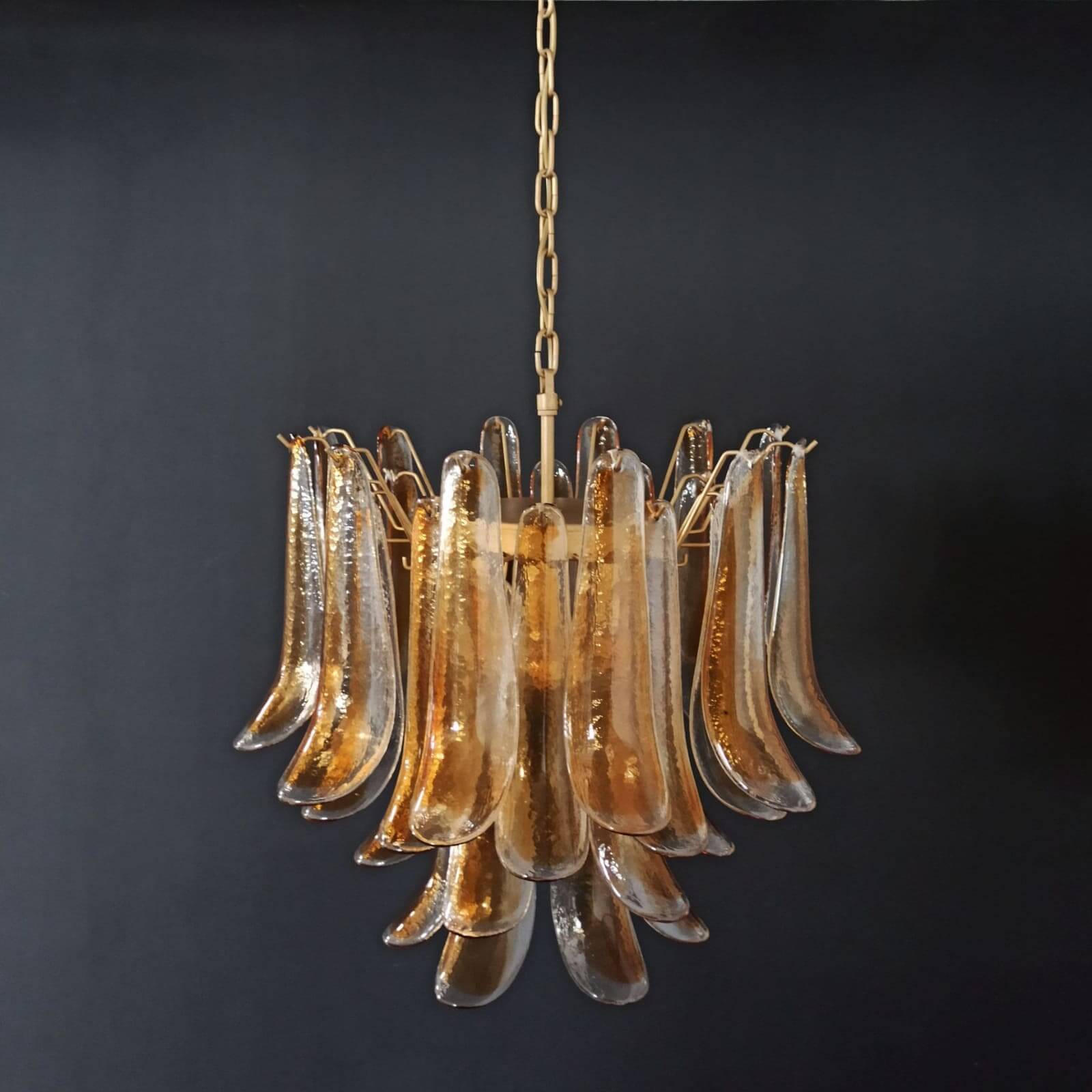Xiravo Chandelier