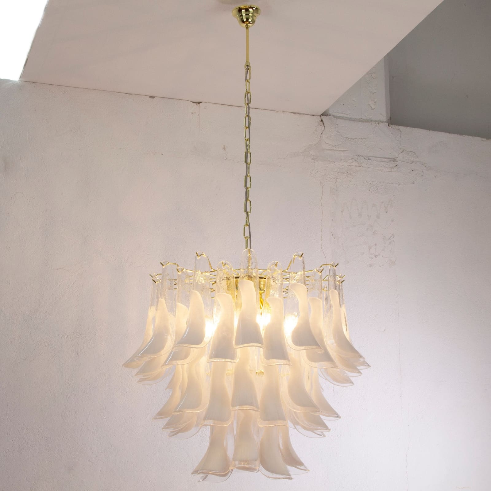 Xiravo Chandelier