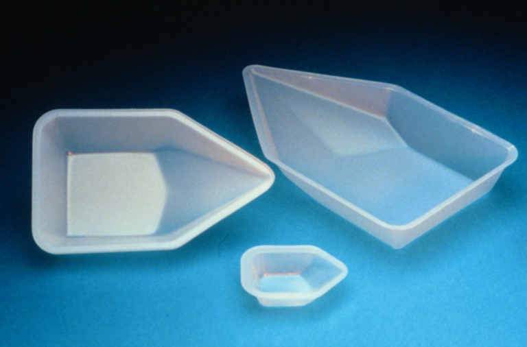 Dyn-A-Med 80056 Anti-Static Plastic Weighing Dish Canoe, Polystyrene, Medium, 2.875 x 4.75 x 1.25-Inches (SN:80056)