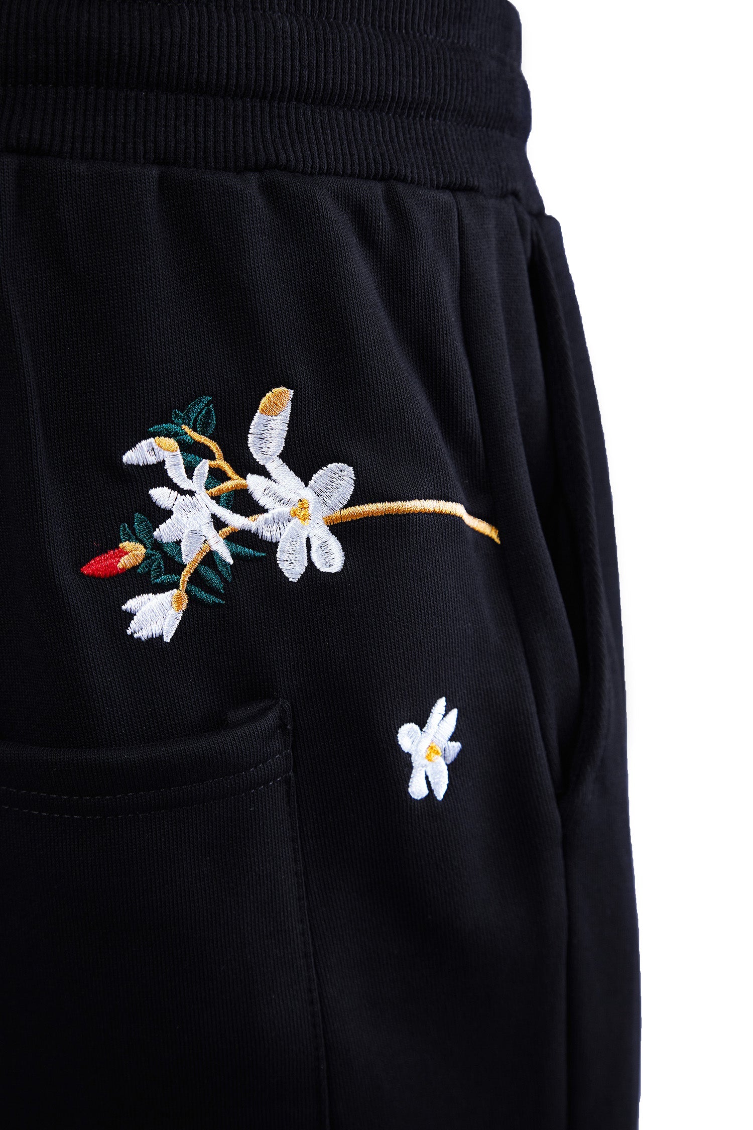 7046 Flowers Embroidery Joggers