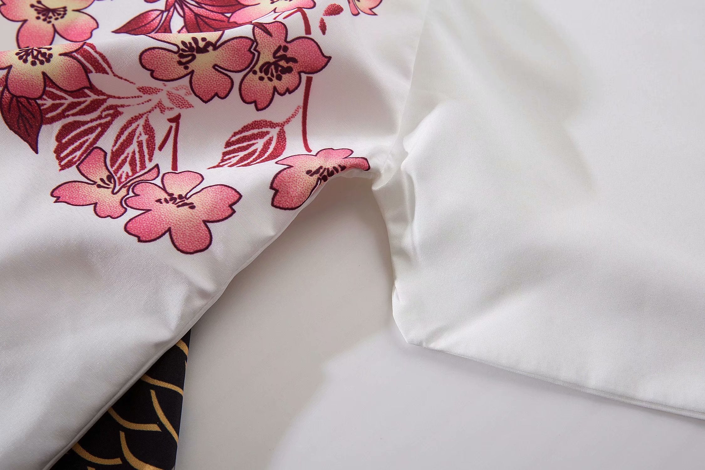 YC70018 Fish in the Pond Kimono