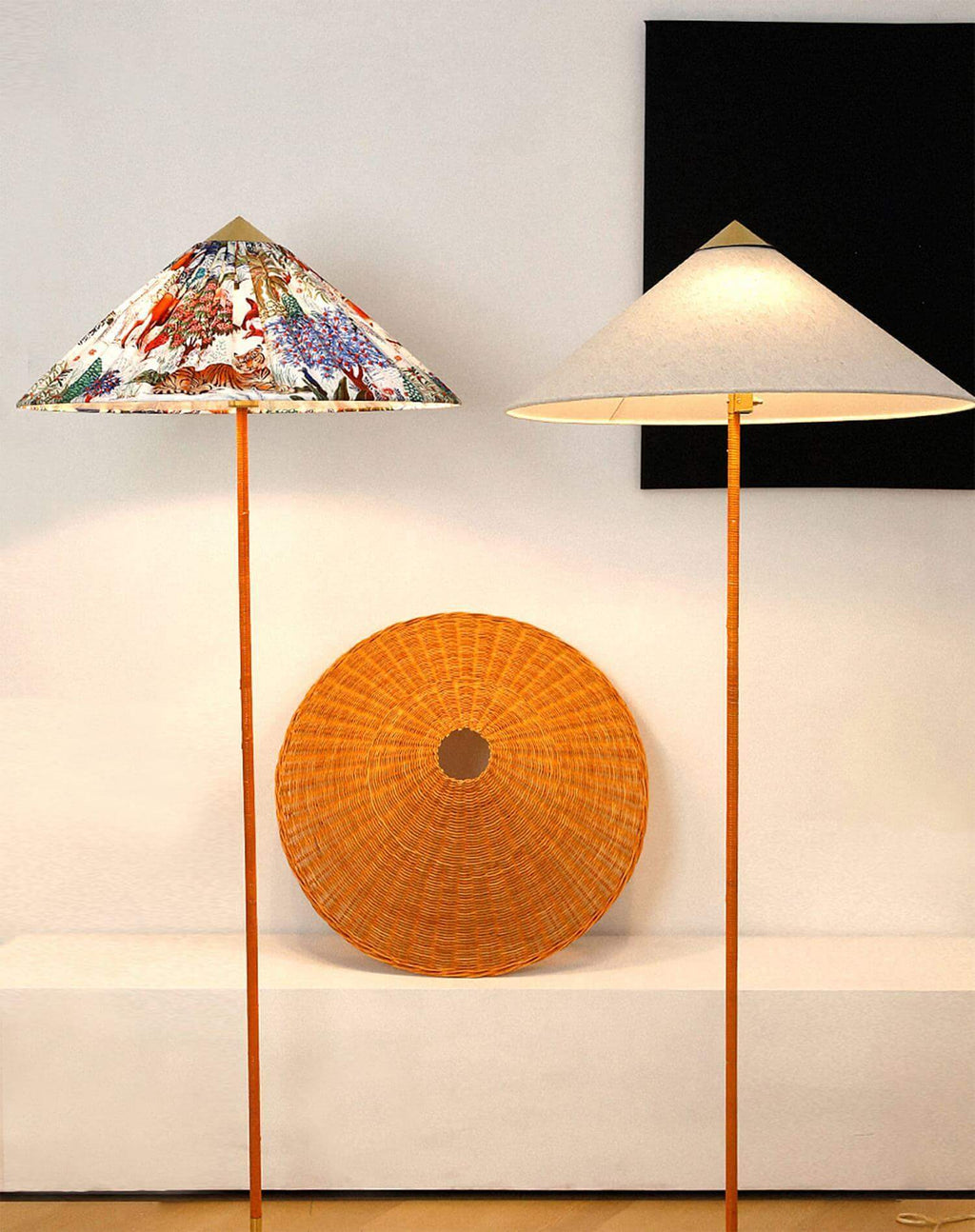 9602 Floor Lamp