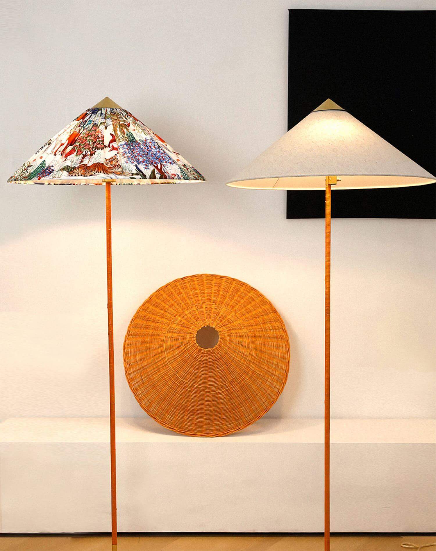 9602 Floor Lamp