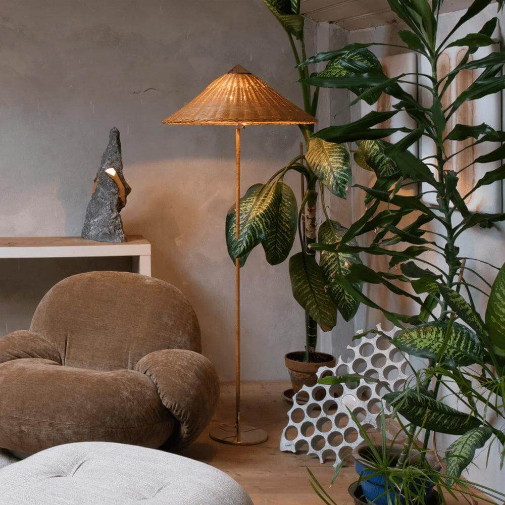 9602 Floor Lamp