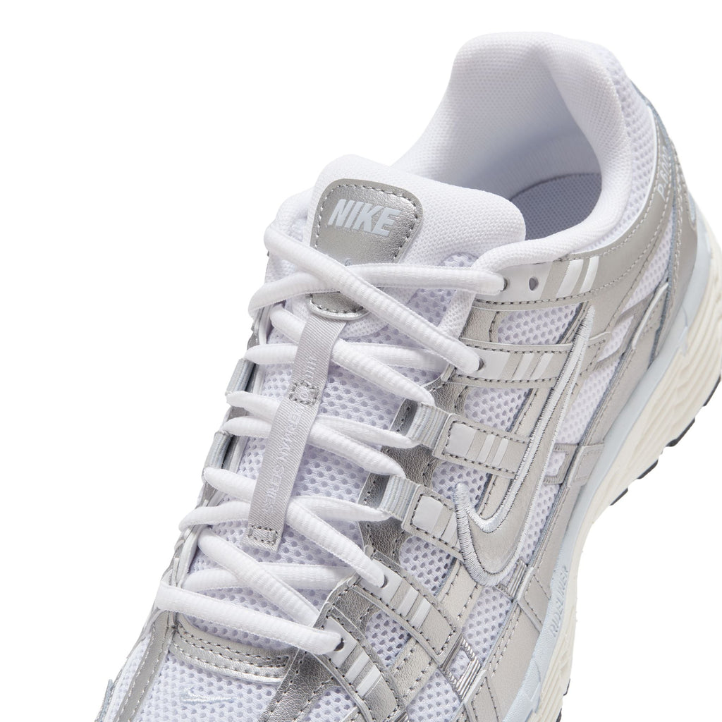 Nike Womens P-6000 - White/Metallic Silver