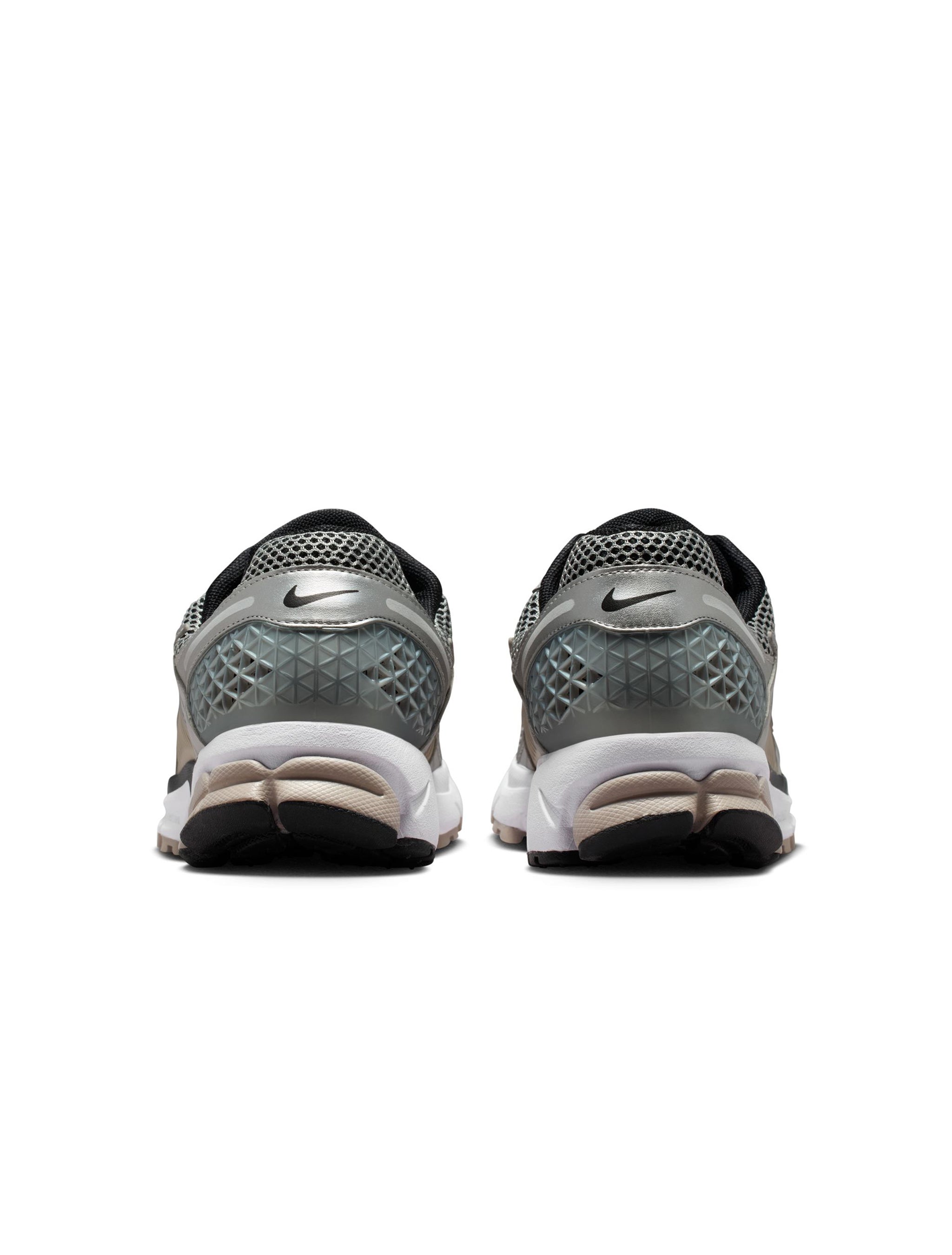 Nike Mens Zoom Vomero 5 - Metallic Silver