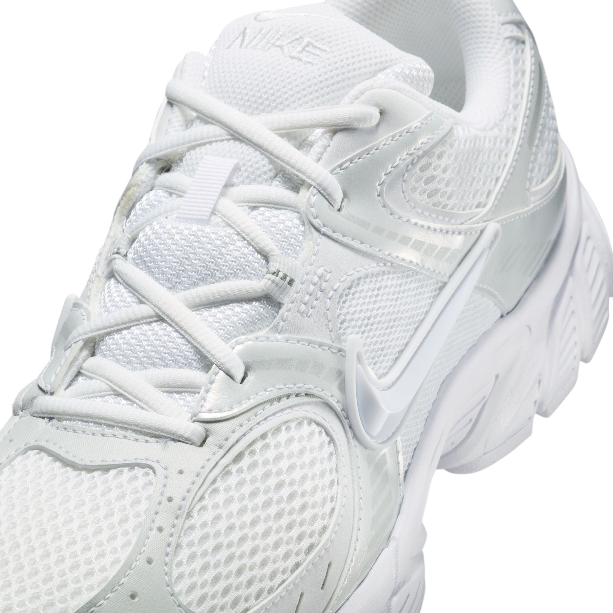 Nike Mens V5 RNR - White