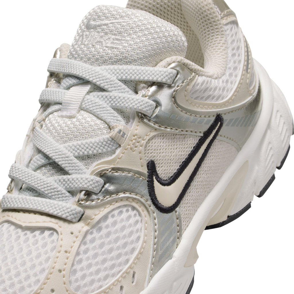 Nike (PS) V5 RNR - Summit White/Orewood Brown