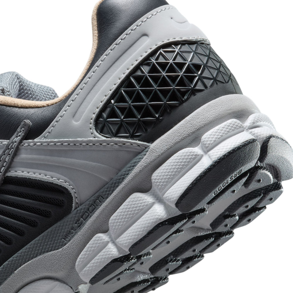 Nike Mens Zoom Vomero 5 - Smoke Grey