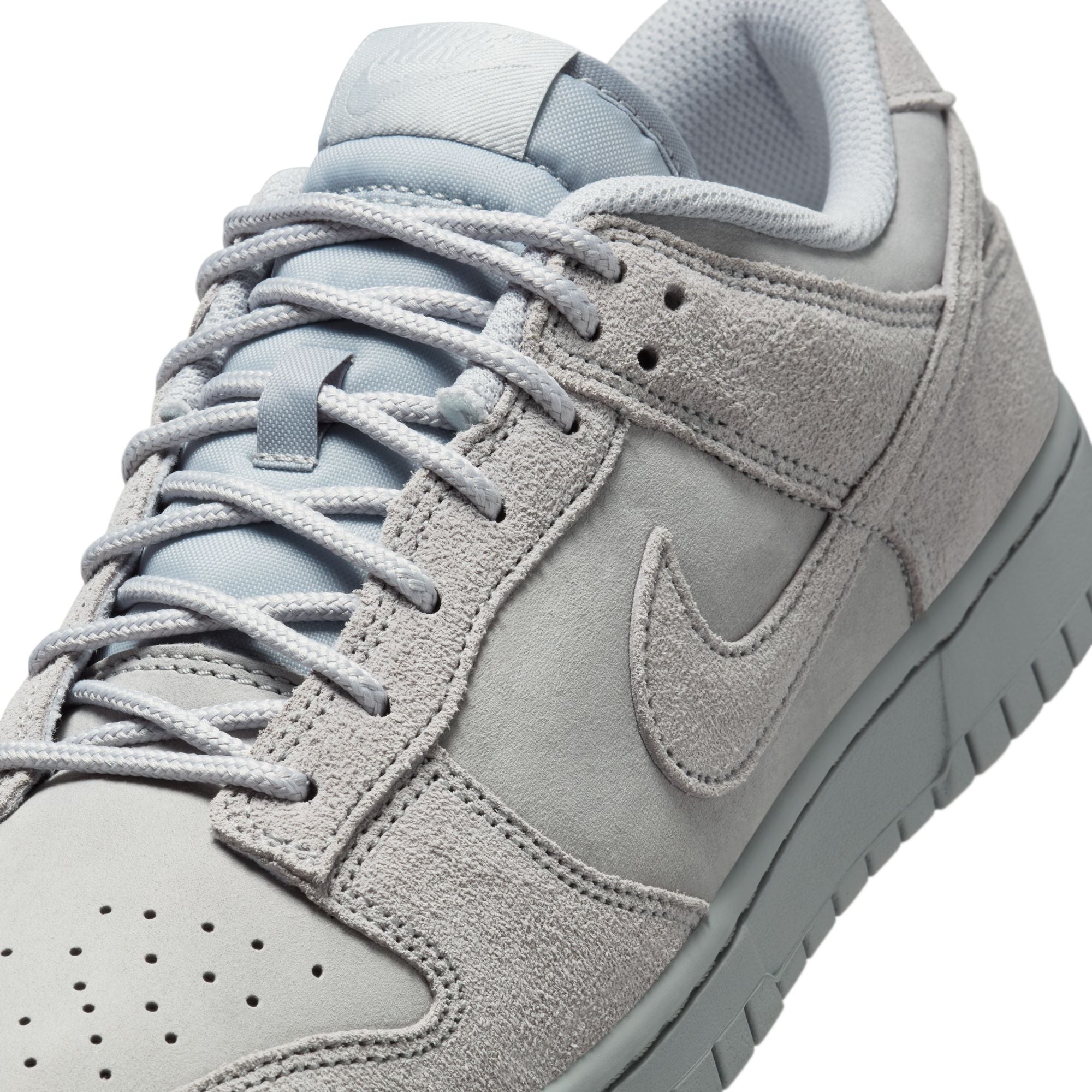 Nike Mens Dunk Low Retro SE - Wolf Grey