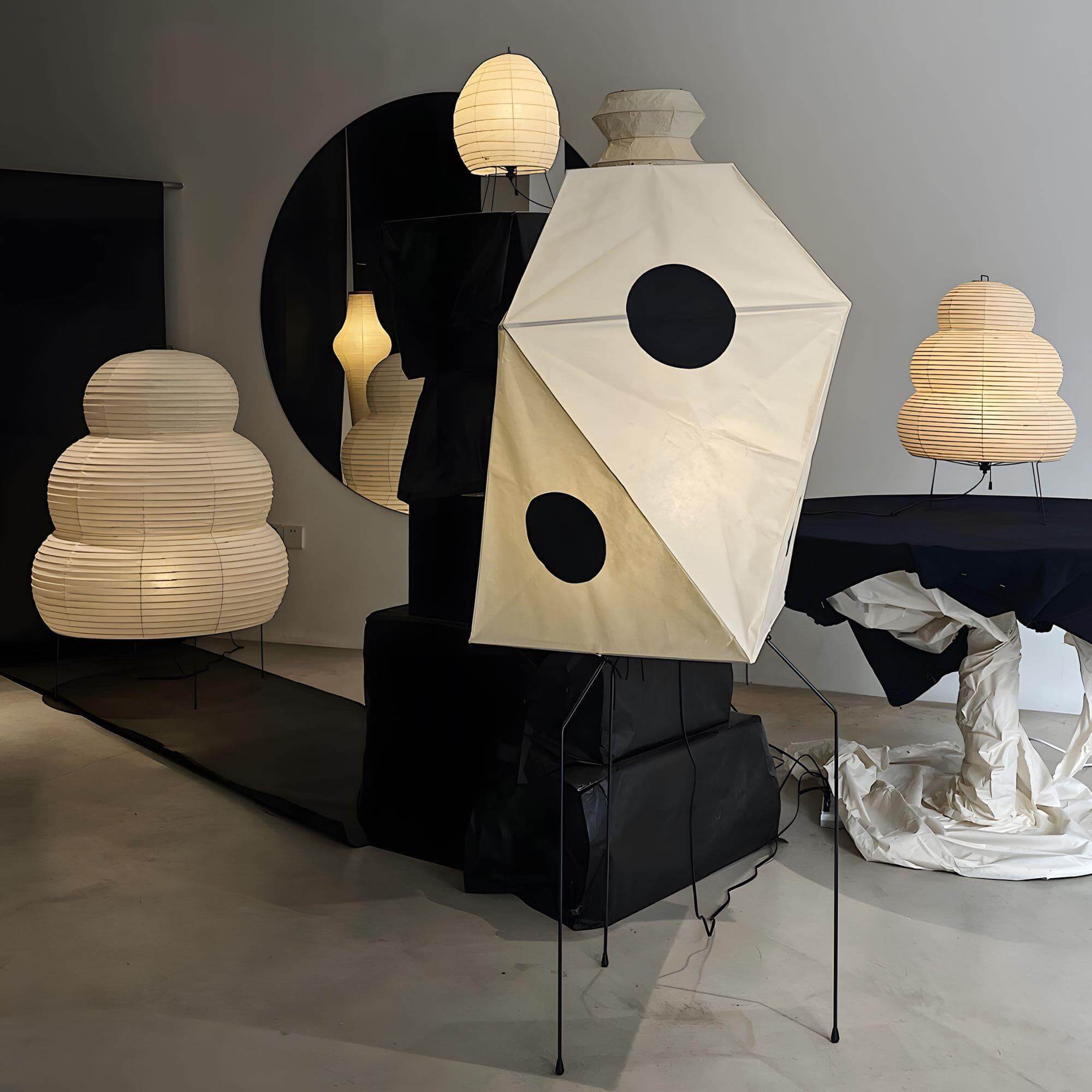 Akari UF3-Q Floor Lamp