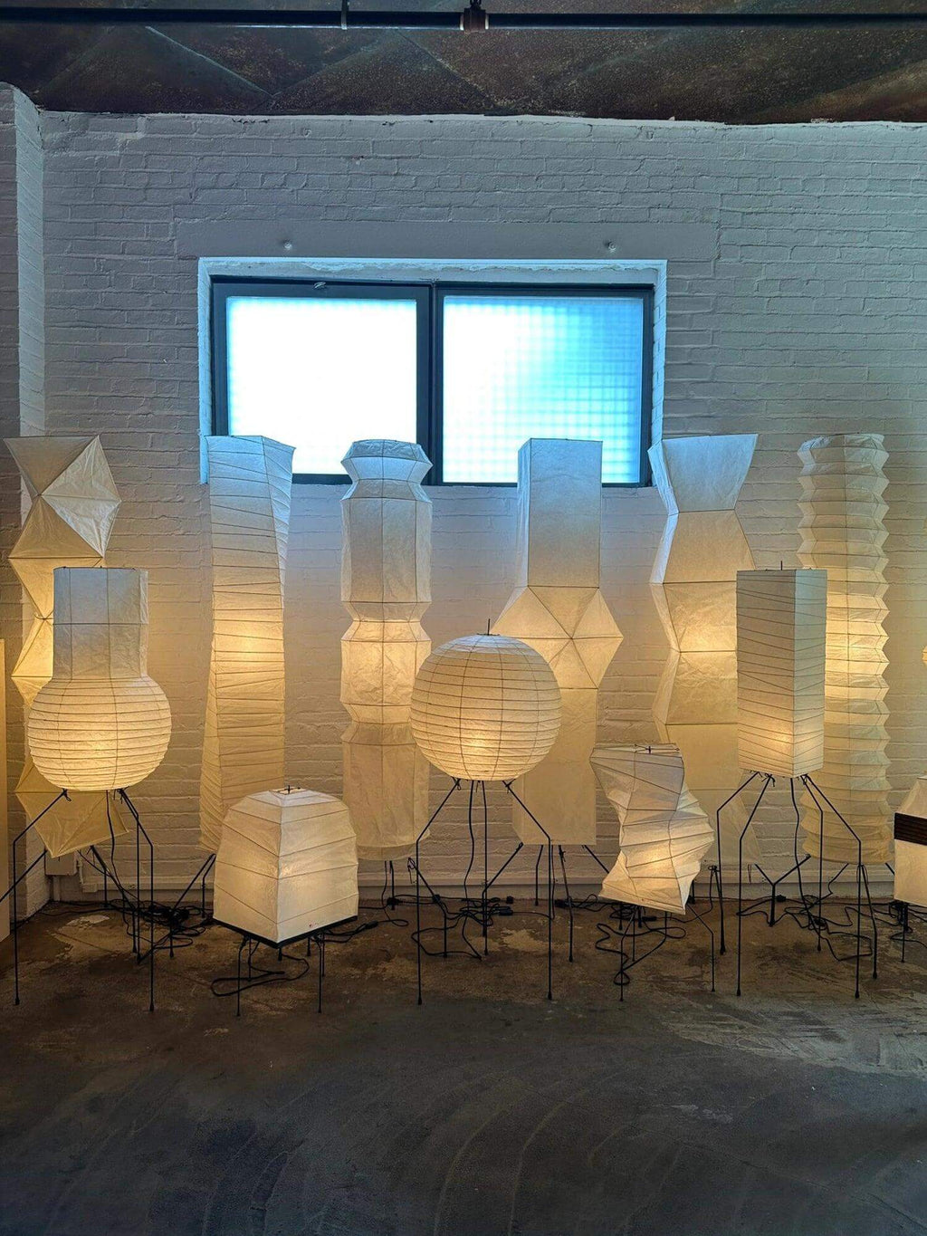 Akari UF4-L9 Floor Lamp