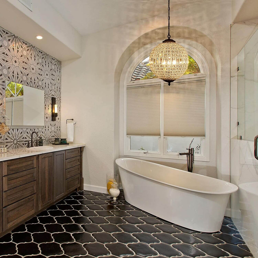 Amora Chandelier
