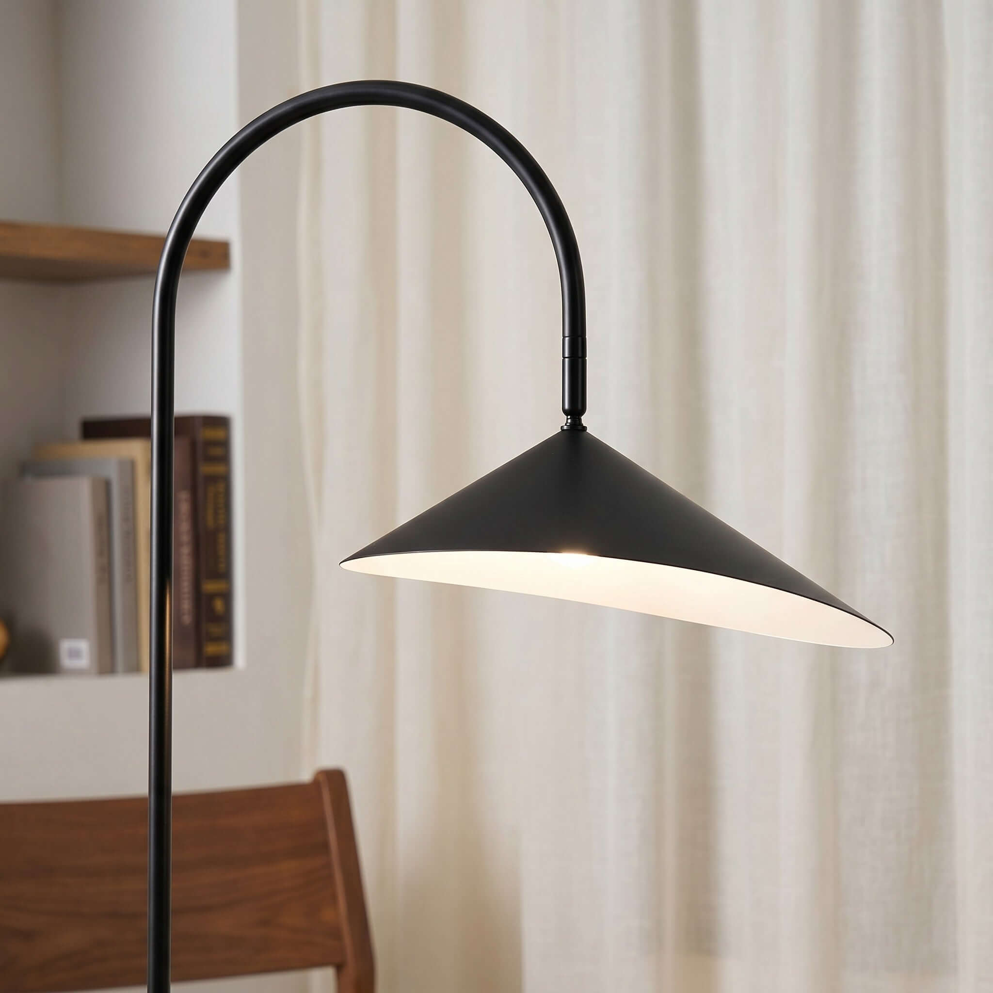 Arum Floor Lamp