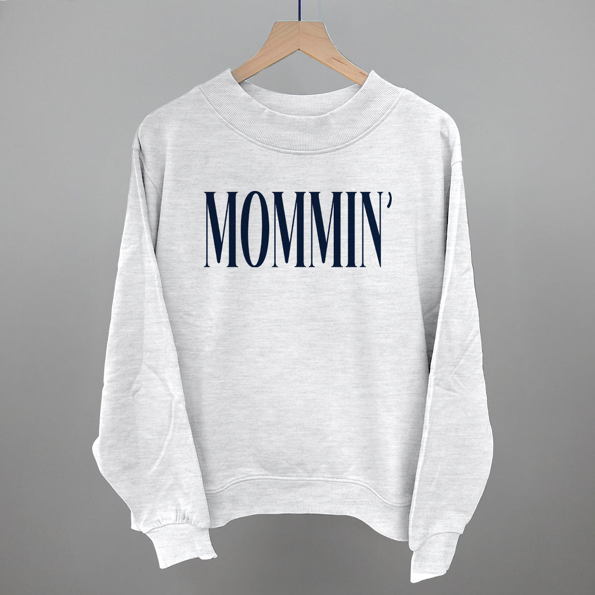 Mommin' Blue Text