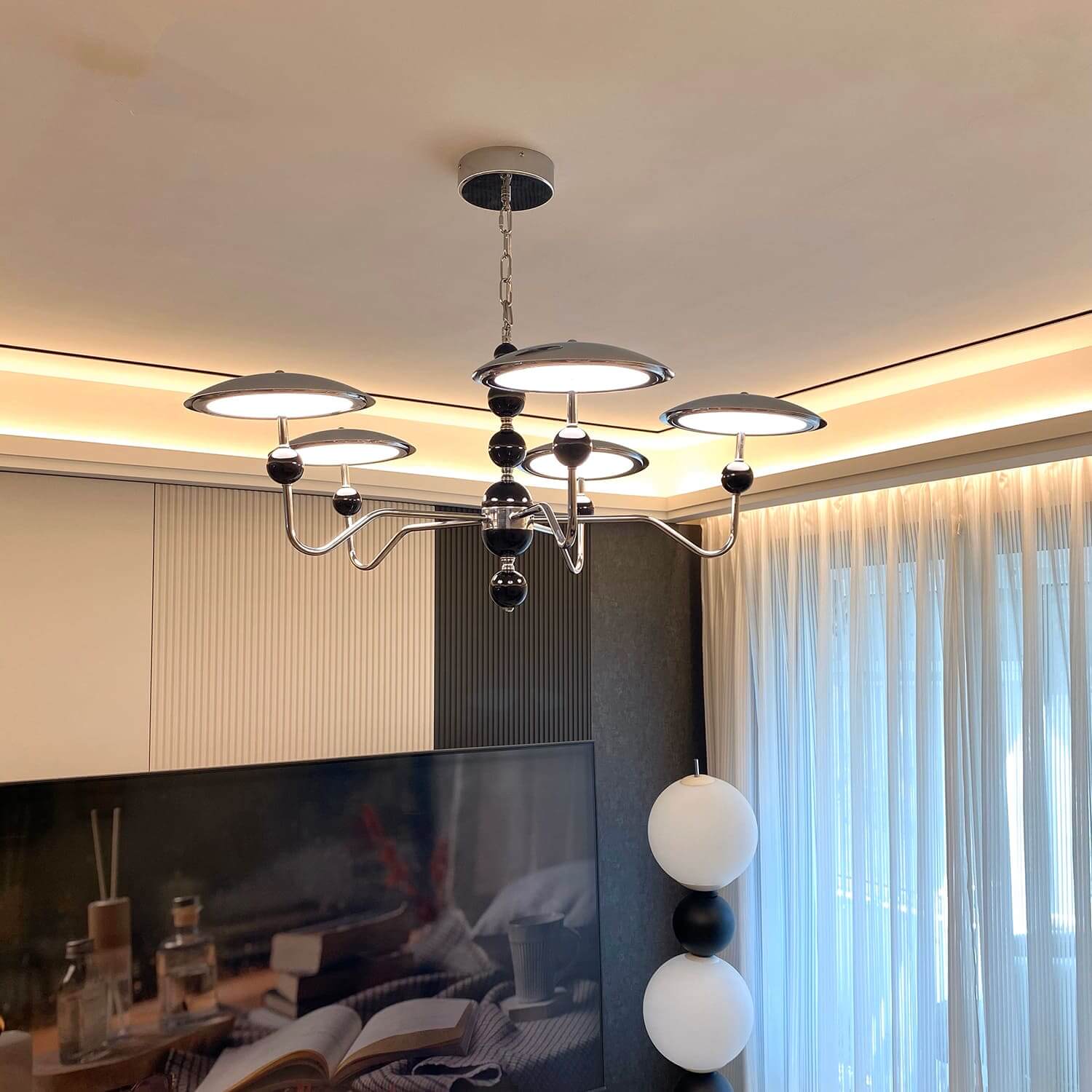 Aurelia Chandelier