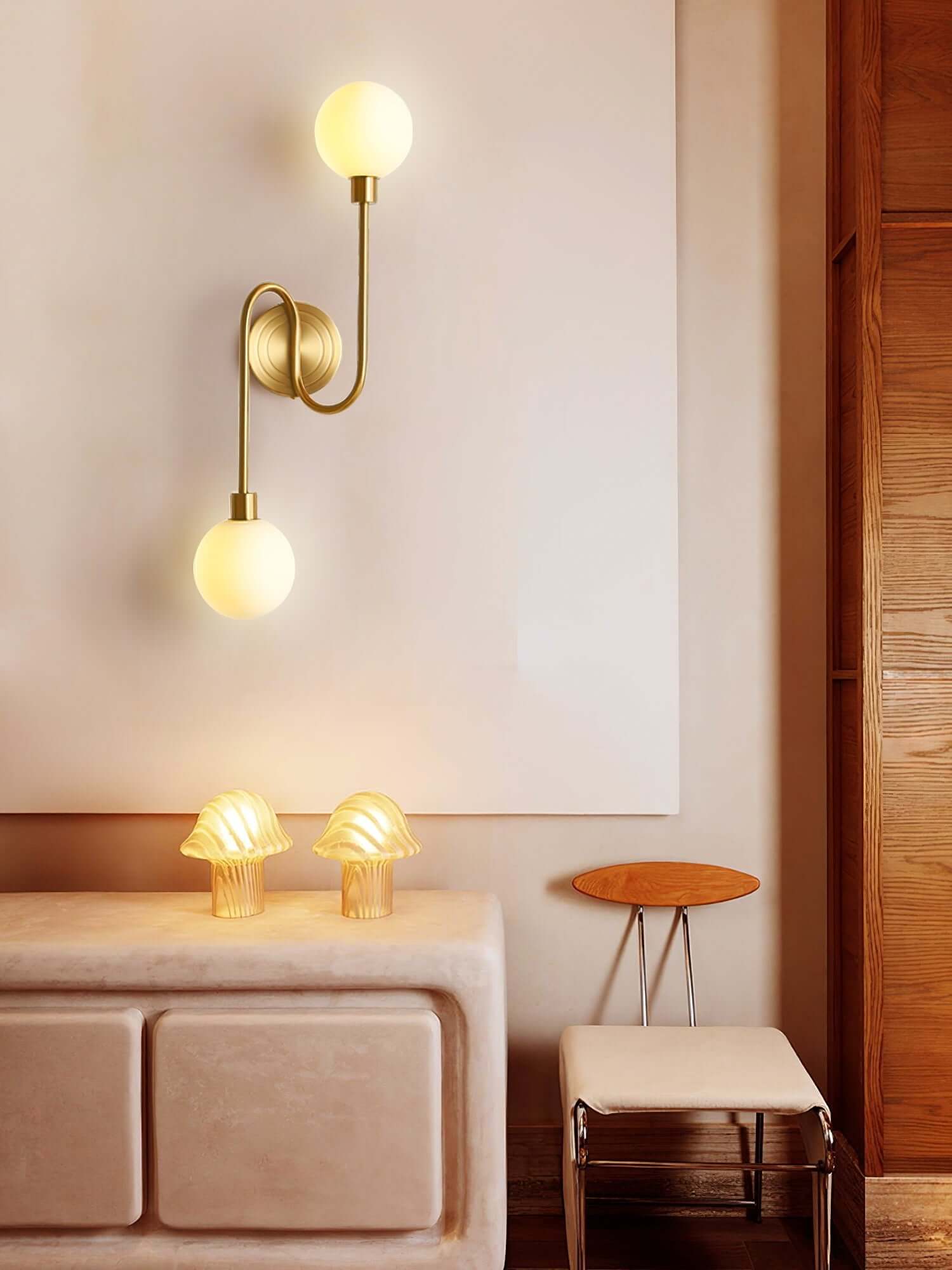 Averin Wall Lamp