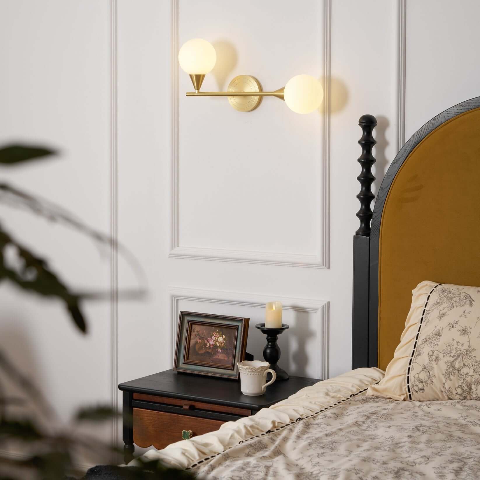 Averin Wall Lamp
