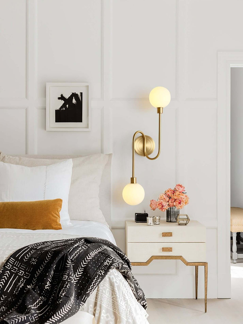Averin Wall Lamp