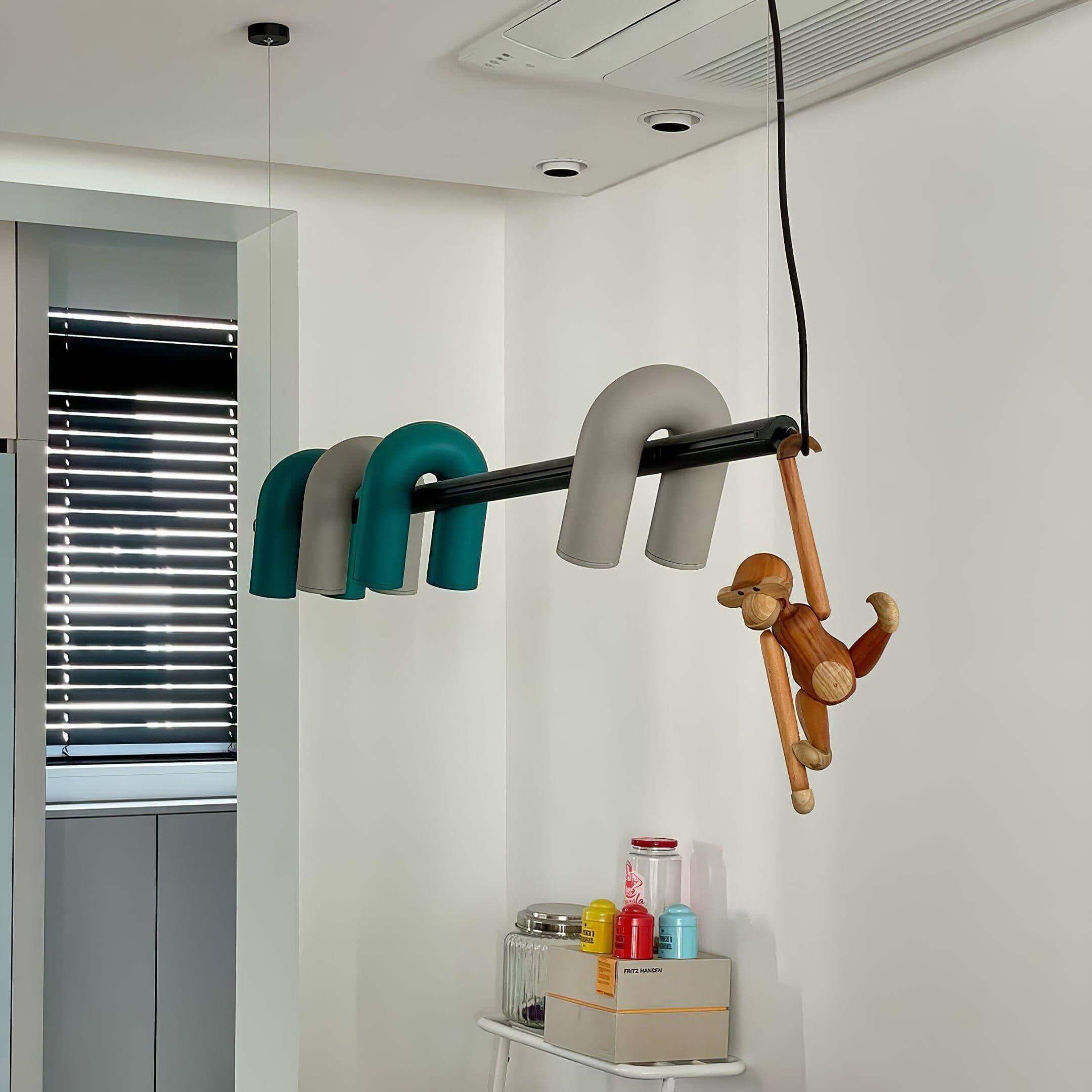 Cirkus Linear Chandelier