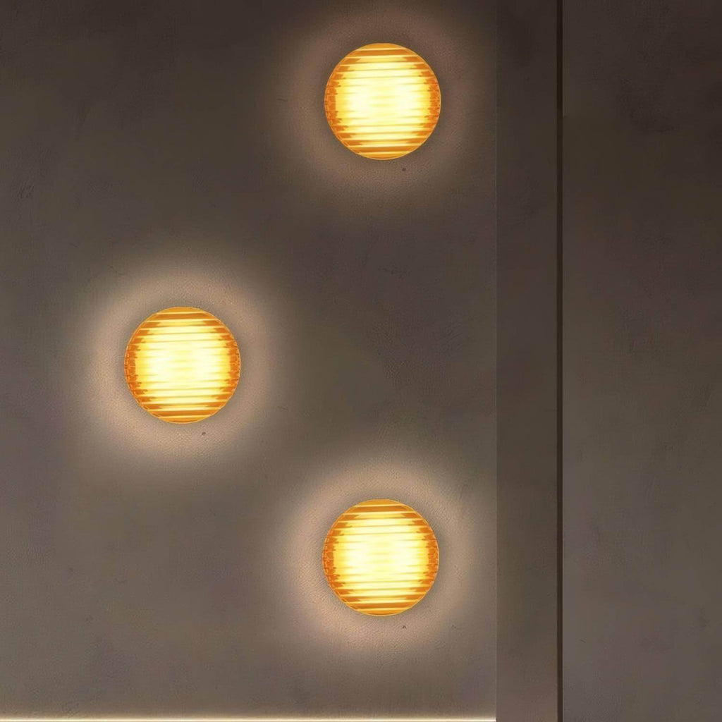 Crisp Wall Sconce