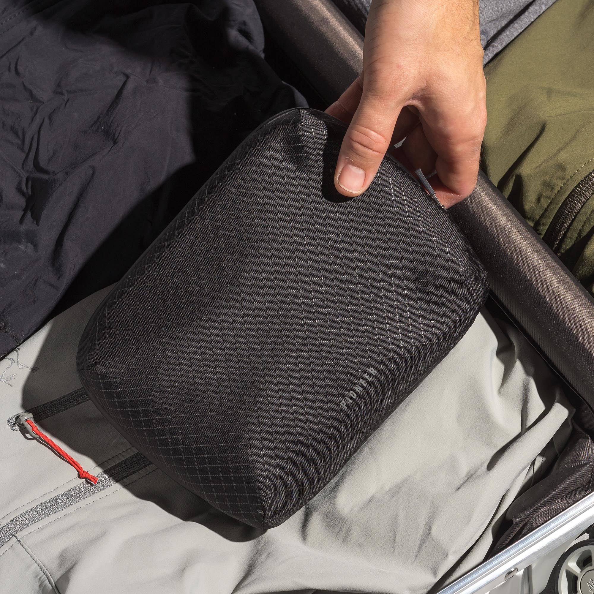 Global Pouch