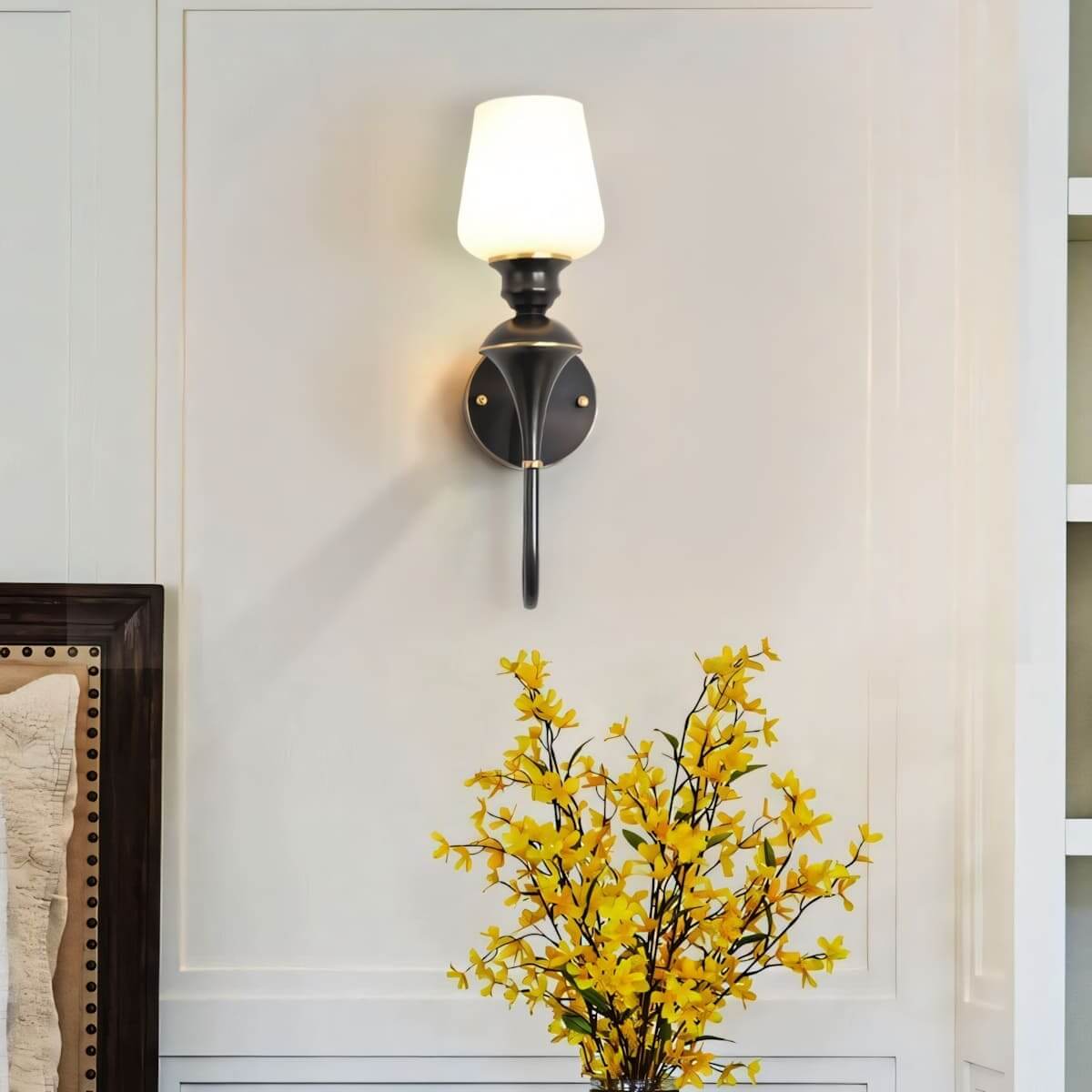 Delyra Wall Lamp