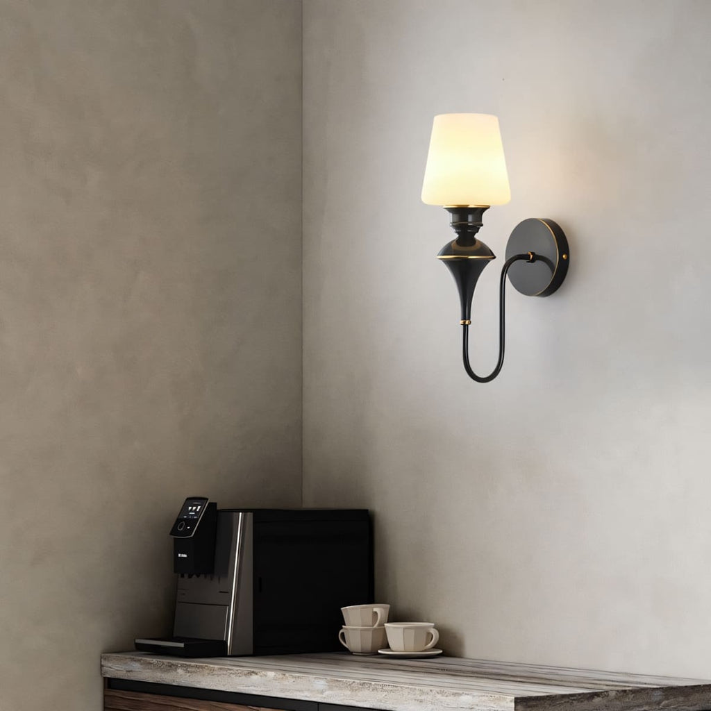 Delyra Wall Lamp