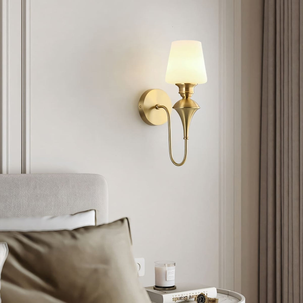 Delyra Wall Lamp