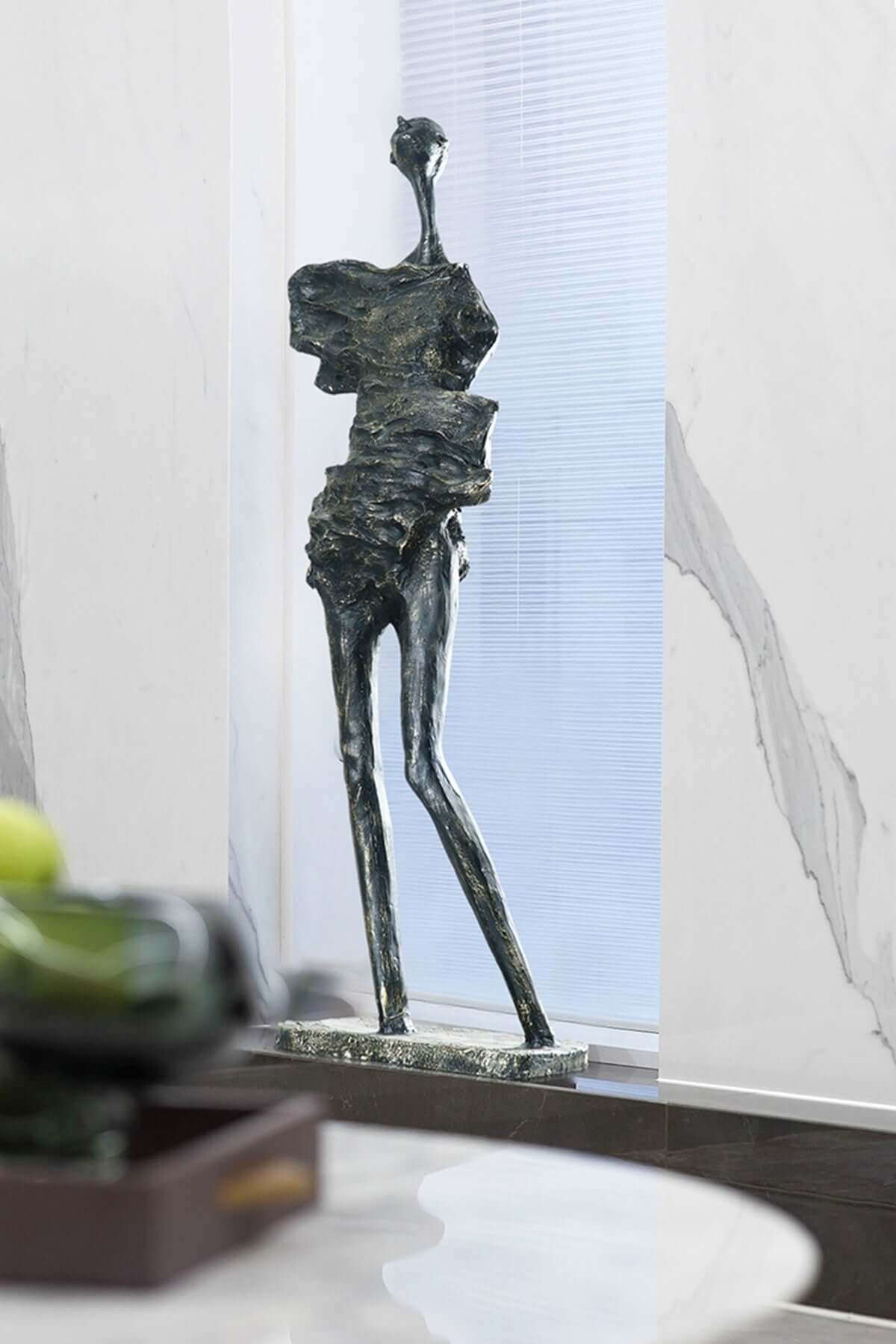 Dravik Sculpture