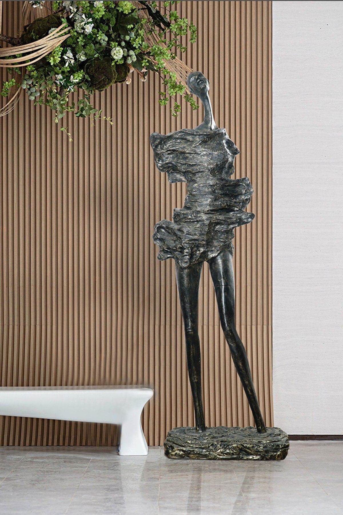 Dravik Sculpture