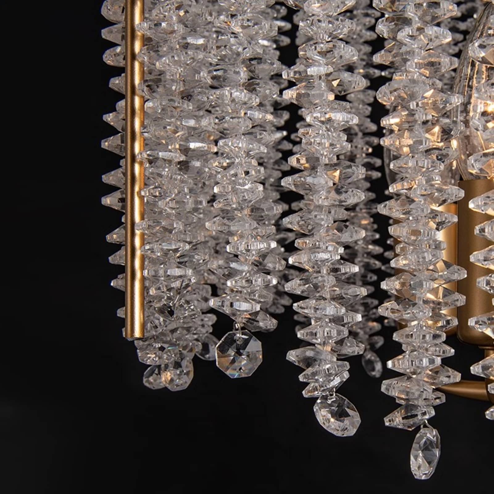 Veloura Chandelier