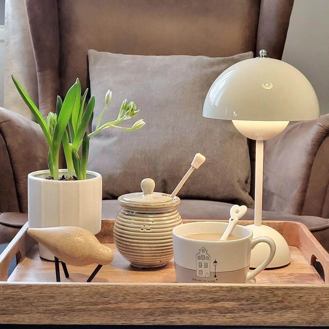 Flowerpot Charging Table Lamp