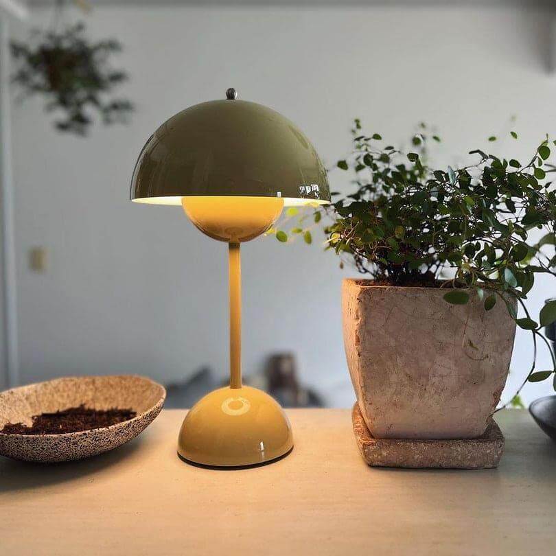 Flowerpot Charging Table Lamp