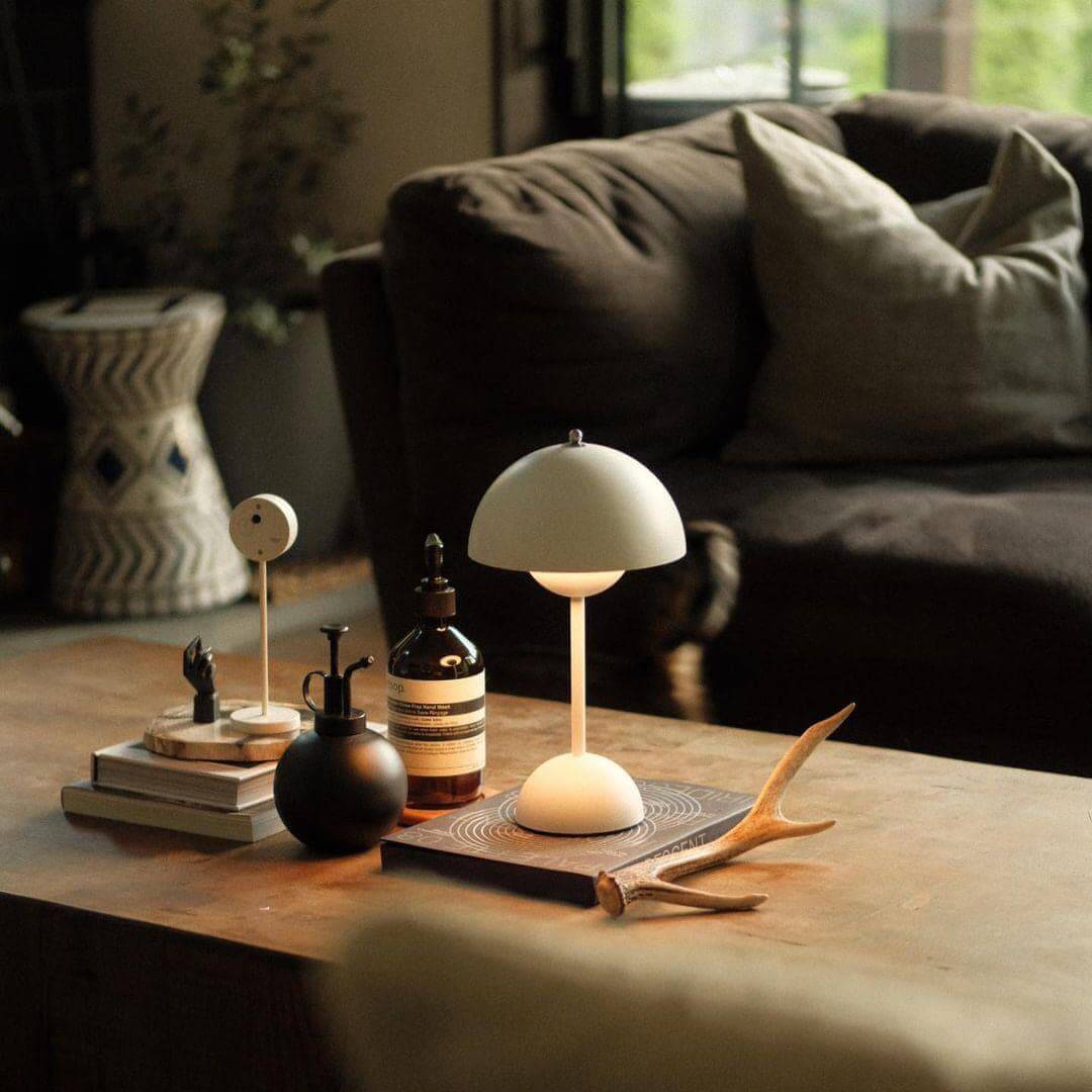Flowerpot Charging Table Lamp