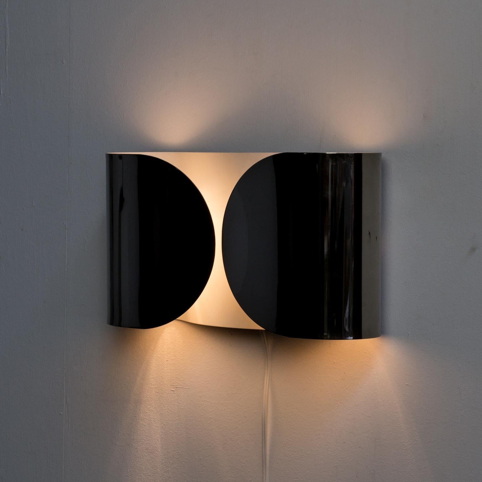 Foglio Sheet Wall Lamp