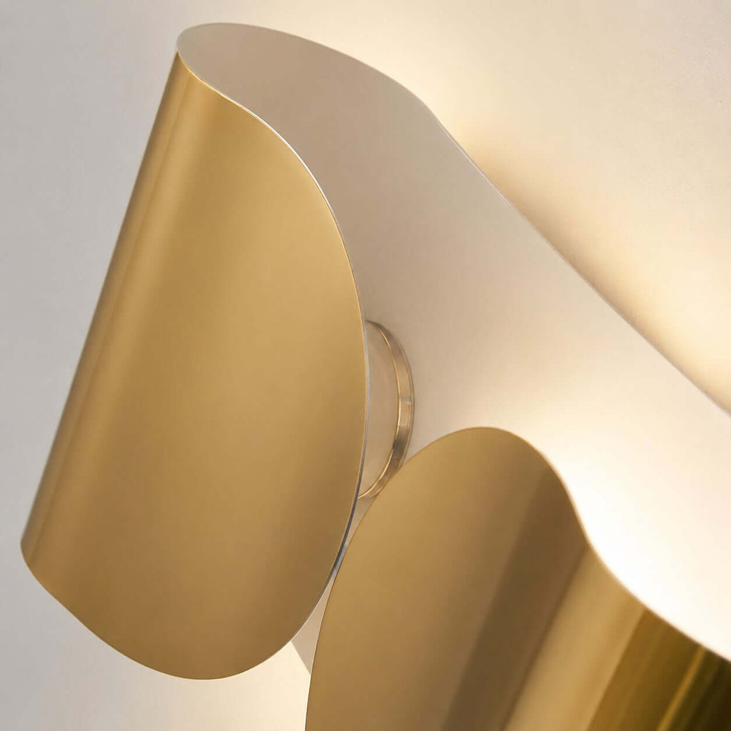 Foglio Sheet Wall Lamp