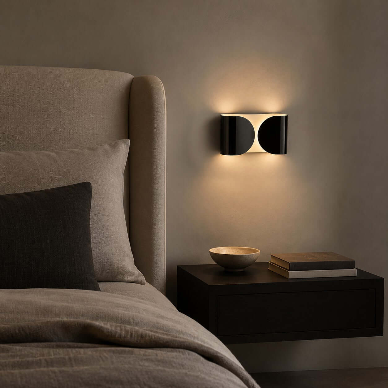 Foglio Sheet Wall Lamp