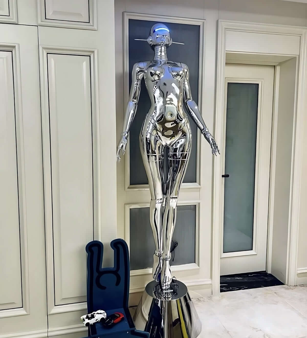 Goddess Floor Lamp