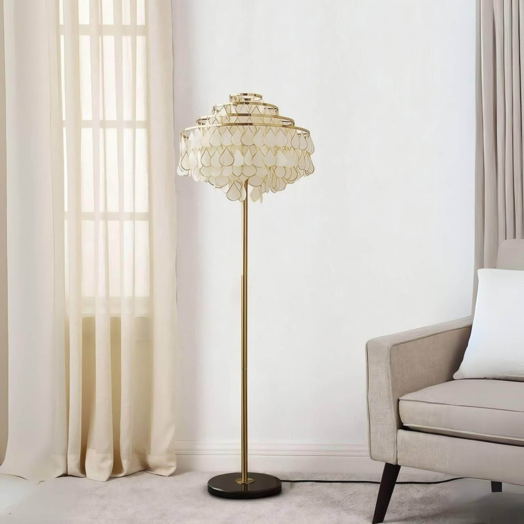 Teardrops Shell Floor Lamp