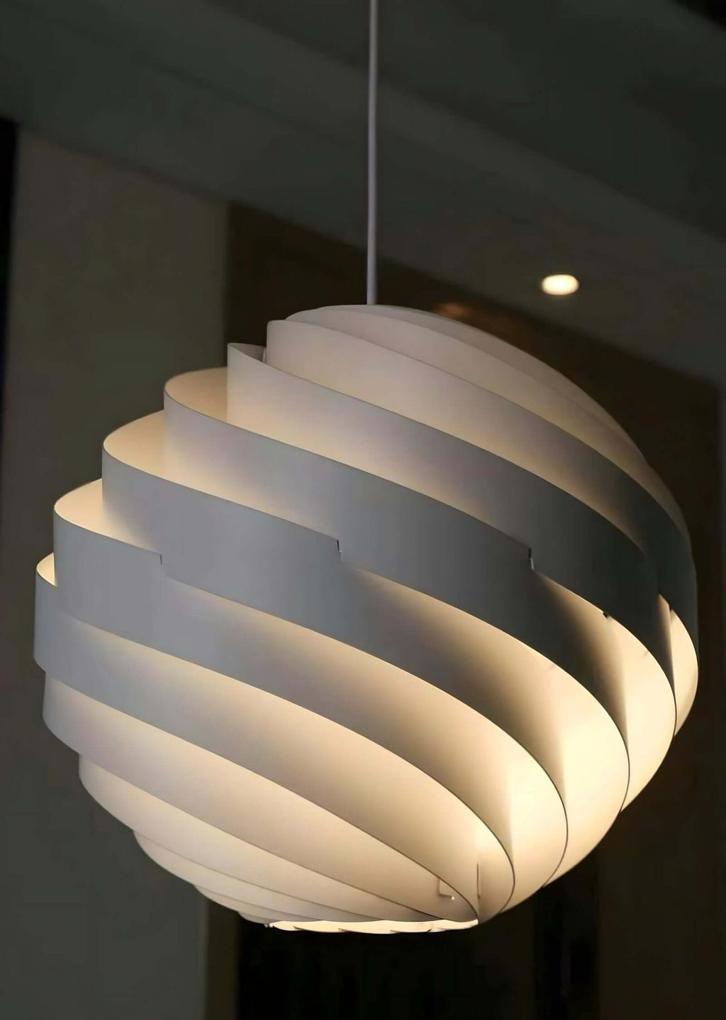Halo Swirl Pendant Light