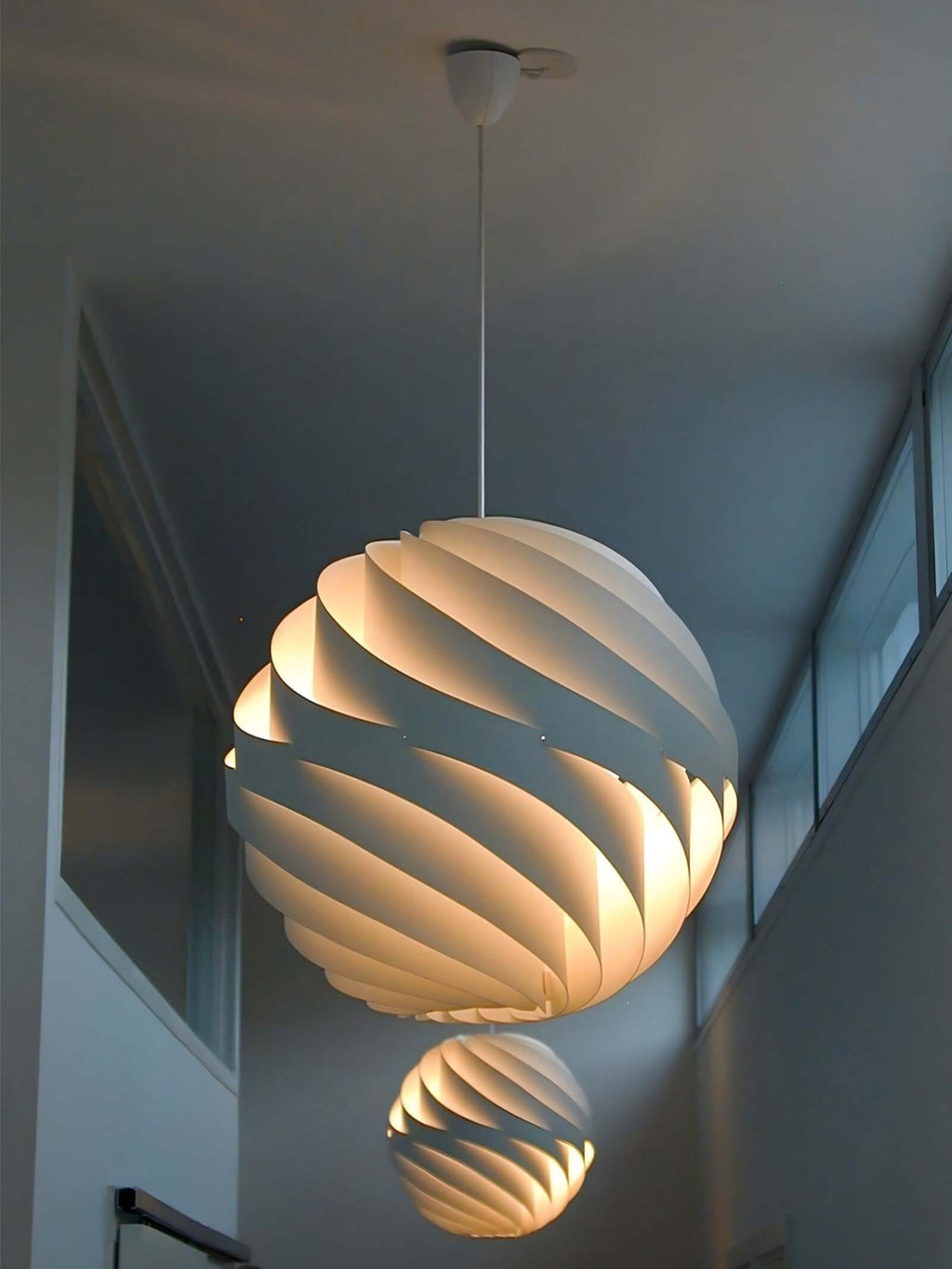 Halo Swirl Pendant Light