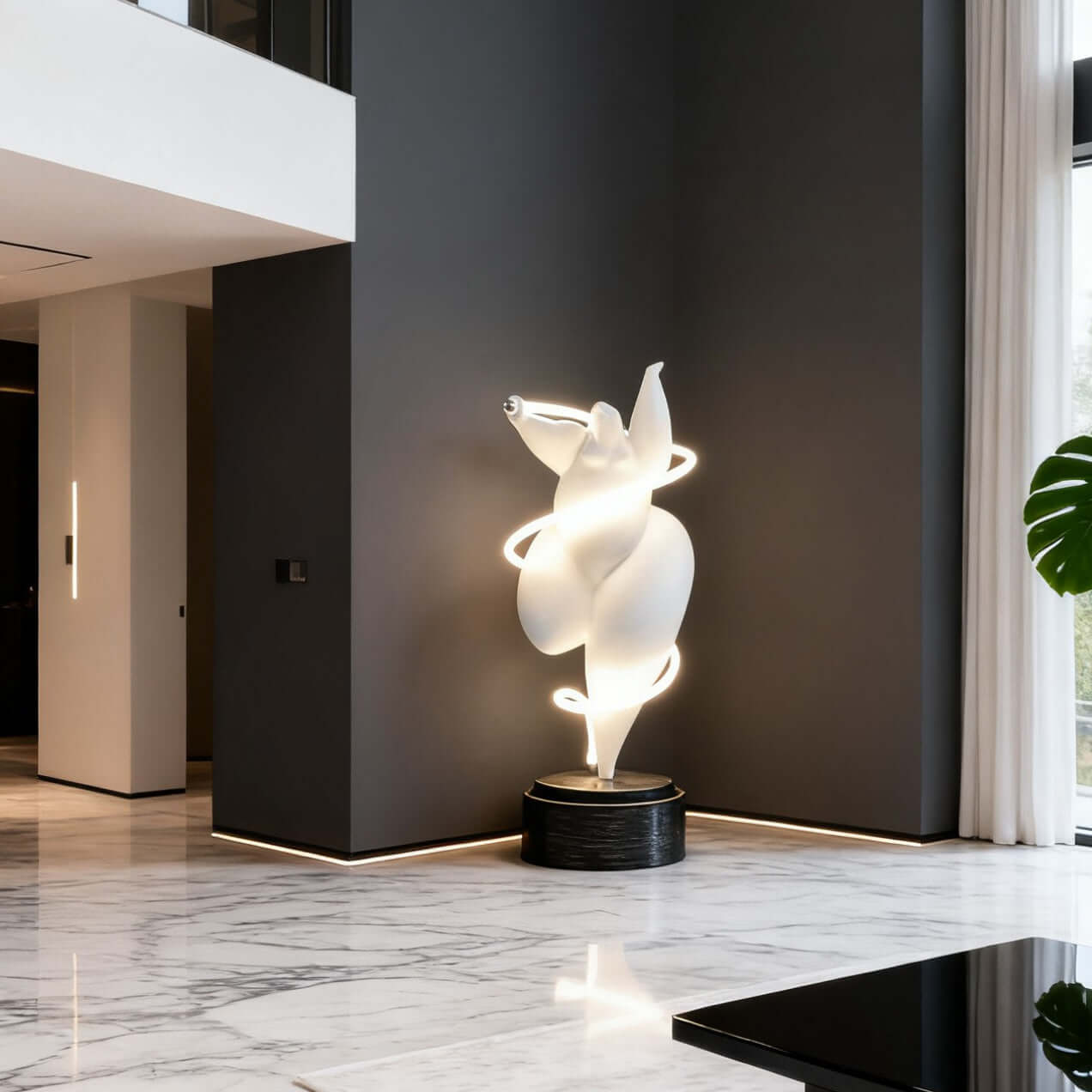 Haromi Sculpture Floor Lamp
