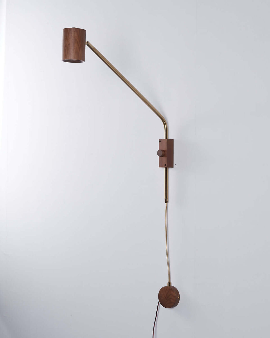 Holzarm Wall Light
